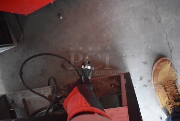 Cornelius VR-26-BEV-SOBE-RH Metal Commercial Single Door Reach In Cooler Merchandiser w/ Poly Coated Racks. 115 Volts, 1 Phase. Tested and Working! - Image 6 of 6