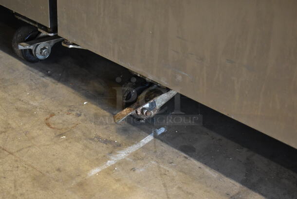 2015 True TG2R-2S ENERGY STAR Stainless Steel Commercial 2 Door Reach In Cooler w/ Poly Coated Racks on Commercial Casters. 115 Volts, 1 Phase. Tested and Working! - Image 4 of 8