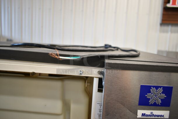 Manitowoc SD0603W Stainless Steel Commercial Ice Head on Manitowoc B570 Commercial Bin. 208-230 Volts, 1 Phase.  - Image 3 of 7