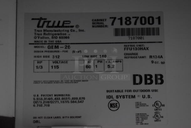 2011 True GEM-26 Metal Commercial Single Door Reach In Cooler Merchandiser w/ Poly Coated Racks on Commercial Casters. 115 Volts, 1 Phase. 30x31x82. Tested and Working! - Image 4 of 5