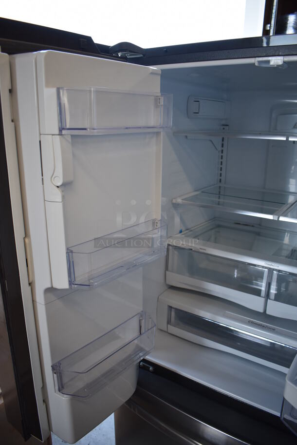 BRAND NEW SCRATCH AND DENT! General Electric DFE28JSKBSS Stainless Steel Commercial French Style Cooler Freezer Combo Unit w/ Water and Ice Dispenser. 100-127 Volts, 1 Phase. 36x36x70. Tested and Working! - Image 7 of 10