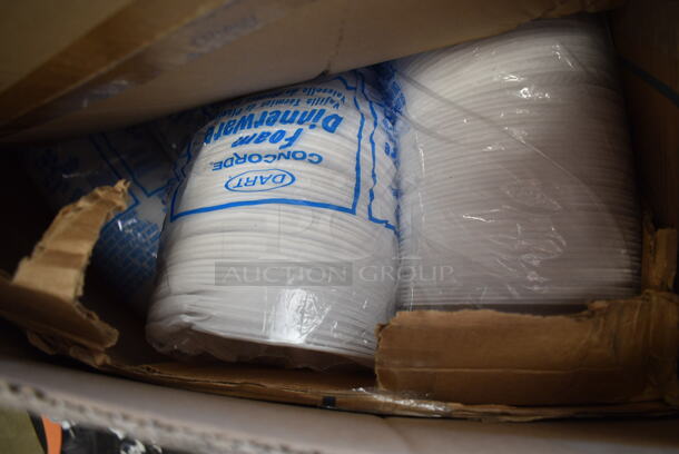 PALLET LOT of 20 BRAND NEW Boxes Including 5001RT600N Lavex Natural Kraft Hardwound Paper Towel, 600 Feet / Roll - 12/Case, 612509LCO Choice 9" Round Standard Weight Foil Take-Out Pan with Board Lid - 200/Case, 795PTOKFT4 Choice Kraft Microwavable Folded Paper #4 Take-Out Container 7 7/8" x 5 1/2" x 3 1/2" - 160/Case, 130WSPOON Choice Medium Weight White Plastic Teaspoon - 1000/Case, 999PTOKFT4 Choice 7 7/8 x 5 1/2" x 3 1/2" Kraft Microwavable Folded Paper #4 Take-Out Container - 40/Pack, 500TW16 Choice 16 oz. Translucent Thin Wall Squat Plastic Cold Cup - 1000/Case. 20 Times Your Bid! - Image 8 of 12