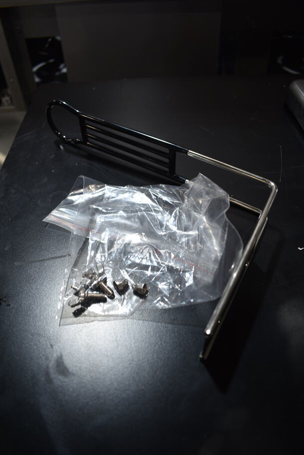 2024 Crosson CF-10 Stainless Steel Commercial Countertop Electric Powered Single Bay Fryer w/ Metal Fry Basket and Lid. 120 Volts, 1 Phase. - Image 6 of 7