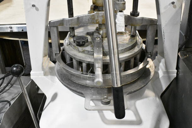 Dutchess JN-3 Metal Floor Style Dough Divider.  - Image 5 of 7
