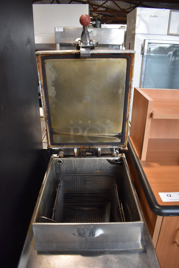 Henny Penny 500 Stainless Steel Commercial Electric Powered Floor Style Pressure Fryer on Commercial Casters. 208 Volts, 3 Phase. 18x38x46 - Image 9 of 9