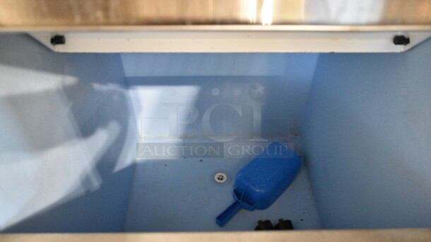 Hoshizaki F-801MAJ Stainless Steel Commercial Ice Machine Head on Hoshizaki B-500PF Commercial Ice Bin. 115 Volts, 1 Phase.  - Image 4 of 8