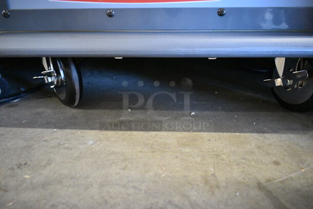 BRAND NEW SCRATCH AND DENT! 2021 Metro Metal Commercial Half Size Heated Holding Cabinet on Commercial Casters. Tested and Working! - Image 4 of 9