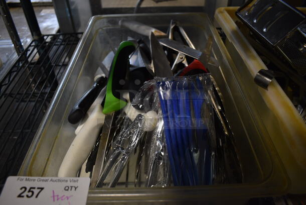 ALL ONE MONEY! Tier Lot of Various Items Including Utensils   - Image 2 of 4