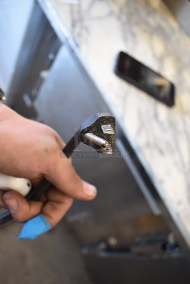 2011 Leader PT84 S/C Stainless Steel Commercial Pizza Prep Table w/ Oversized Marble Cutting Board on Commercial Casters. 115 Volts, 1 Phase. Tested and Working! - Image 10 of 10