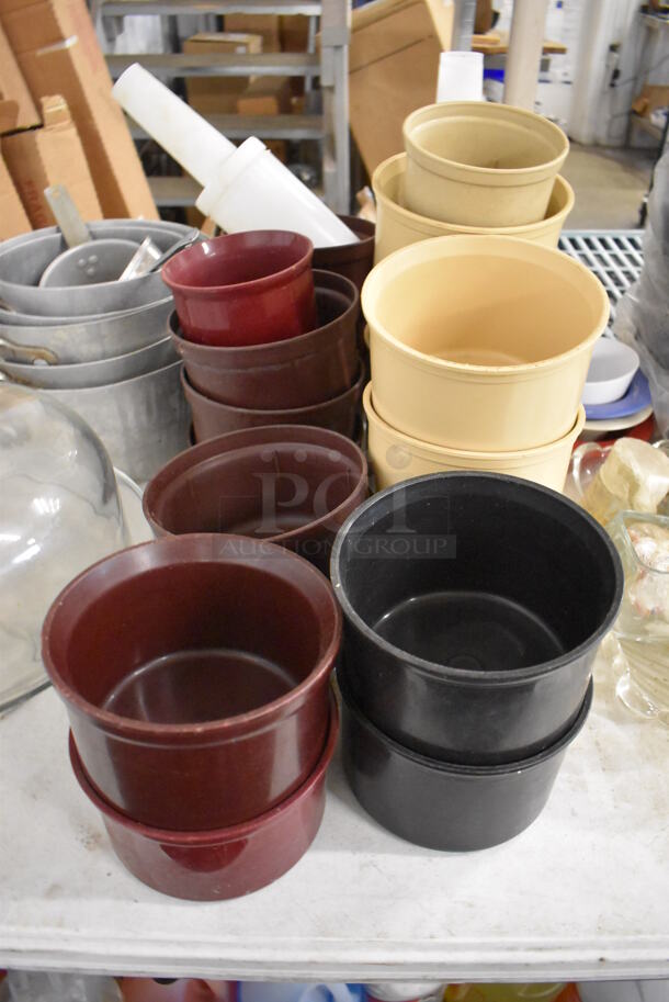 ALL ONE MONEY! Lot of Items on Tabletop Including Cleaner, Corn Cob Holders, Poly Food Baskets, Weber Fil Drip Pans and Poly Bins - Image 7 of 8