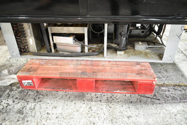 2016 Hillphoenix C000078931HVI3406SC Metal Commercial Open Grab N Go Merchandiser.  - Image 3 of 4