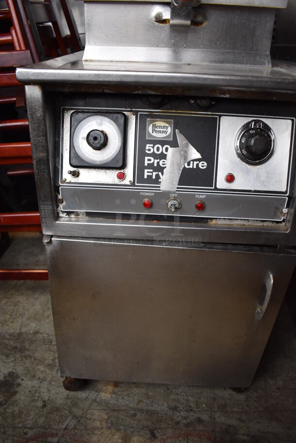 Henny Penny 500 Stainless Steel Commercial Electric Powered Floor Style Pressure Fryer on Commercial Casters. 208 Volts, 1 Phase. 18x38x46 - Image 8 of 11