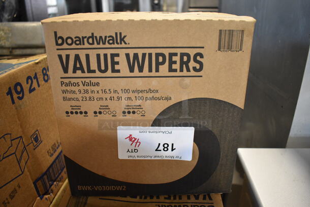4 Boxes of BRAND NEW Boardwalk Value Wipers. 4 Times Your Bid!