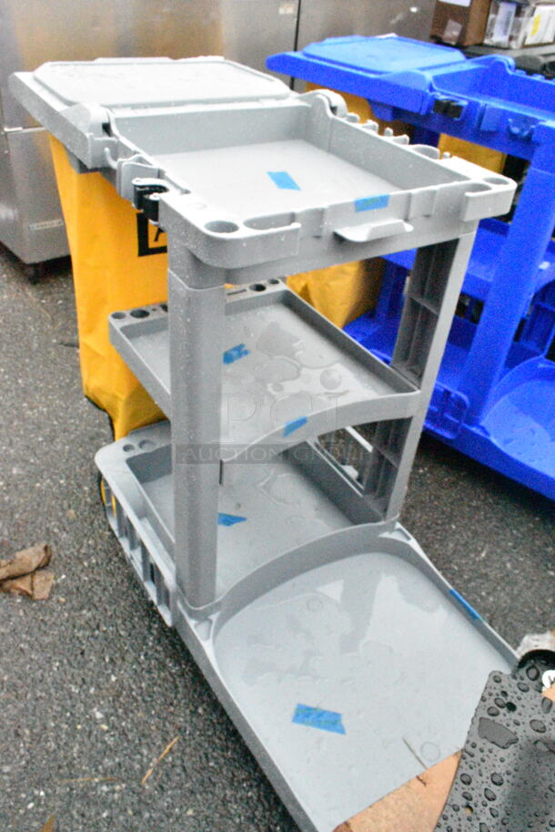 BRAND NEW SCRATCH AND DENT! Lavex 274GRYCARTWB Premium Gray 3-Shelf Janitor Cart Kit with Yellow Bag, Black Zipper Bag and Lid - Image 7 of 7