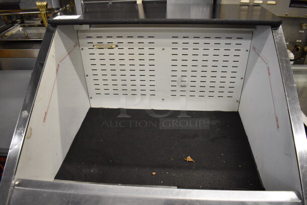 Federal Metal Commercial Grab N Go Merchandiser. 36.5x34x45. Cannot Test Due To Plug Style - Image 4 of 5