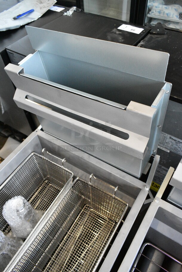 BRAND NEW SCRATCH AND DENT! Vulcan 1VEG50M-1 Veg Series Stainless Steel Floor Style 45-50 lb. Natural Gas Powered Fryer w/ 2 Metal Fry Baskets. 85,000 BTU - Image 4 of 9