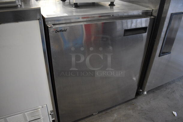Delfield Model 406CA-DHL-DD1 Stainless Steel Commercial Single Door Undercounter Cooler on Commercial Casters. 115 Volts, 1 Phase. 27.5x28x32. Tested and Working! - Image 2 of 5