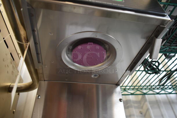 BRAND NEW SCRATCH AND DENT! Curtis RTB Stainless Steel Commercial Countertop Iced Tea Machine w/ Poly Brew Basket. 120 Volts, 1 Phase. Tested and Working! - Image 7 of 10