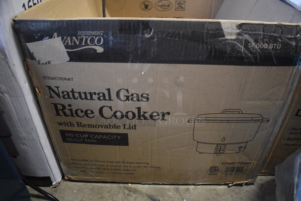 BRAND NEW IN BOX! Avantco 177GRC110NAT  Metal Commercial Countertop Natural Gas Powered 110 Cup (55 Cup Raw) Rice Cooker. 14,000 BTU. 24x18x18. Tested and Working! - Image 7 of 7