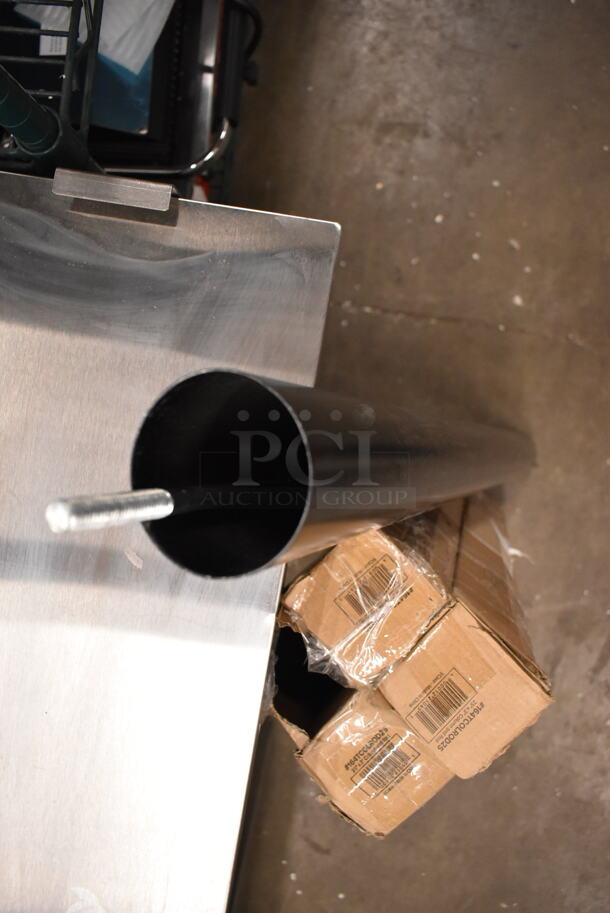 BRAND NEW SCRATCH AND DENT! Lot of 4 Table Columns Including 164TCOLROD25 Lancaster Table & Seating 25 3/16" Standard Height Table Base Column and Rod.  - Image 4 of 8