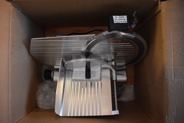BRAND NEW IN BOX! Avantco SL312 Stainless Steel Commercial Countertop Meat Slicer w/ Blade Sharpener. 115 Volts, 1 Phase. 23x18x17. Tested and Working! - Image 5 of 9