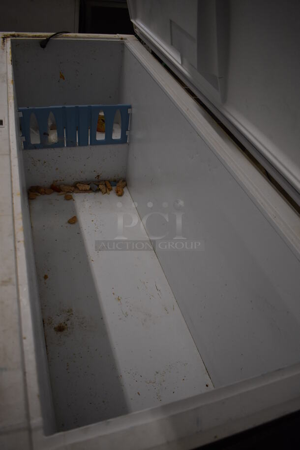 Metal Chest Freezer. 73x29x35.5. Tested and Working! - Image 4 of 6