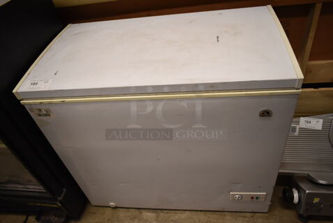 Igloo FRF710-SM ENERGY STAR Metal Chest Freezer w/ Hinge Lid. 115 Volts, 1 Phase. Tested and Working! 