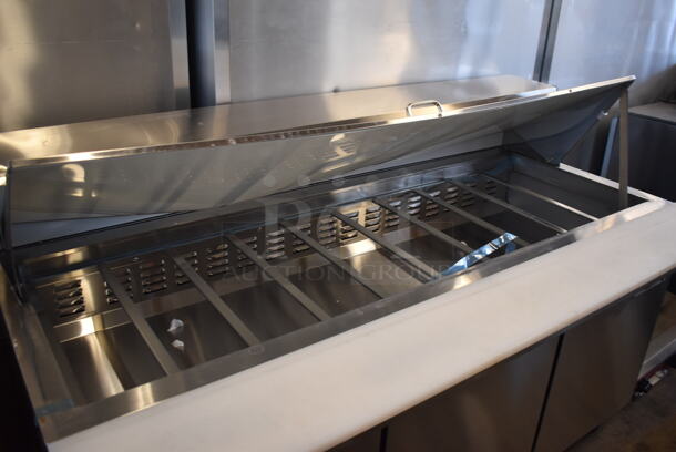 BRAND NEW SCRATCH AND DENT! Avantco 178SSPT71MHC Stainless Steel Commercial Sandwich Salad Prep Table Bain Marie Mega Top on Commercial Casters. 115 Volts, 1 Phase. Tested and Working! - Image 4 of 10