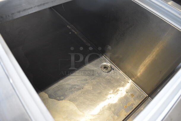Silver King Model SKMWF44/C3 Stainless Steel Commercial Chest Freezer w/ Sliding Lids on Commercial Casters. 115 Volts, 1 Phase. 44x23.5x34. Tested and Powers On But Does Not Get Cold - Image 4 of 6