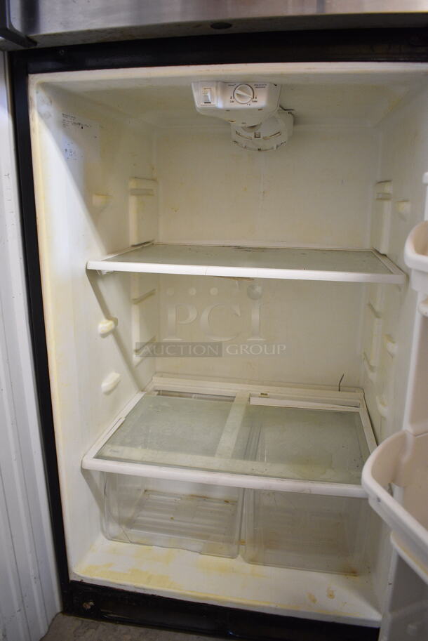 Stainless Steel Cooler Freezer Combo Unit. Tested and Powers On But Does Not Get Cold - Image 4 of 6