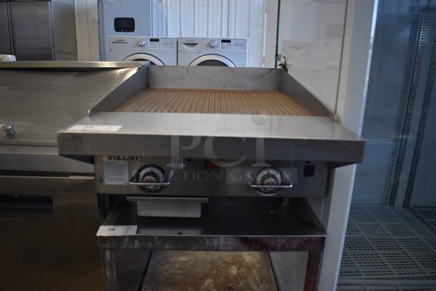 LATE MODEL! Vulcan Stainless Steel Commercial Countertop Natural Gas Powered Grill w/ Thermostatic Controls. 24x37x15