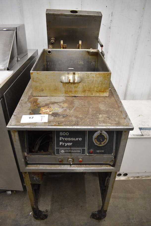 Henny Penny Model 500 Metal Commercial Floor Style Pressure Fryer on Commercial Casters. Missing Lid. 18x37x46