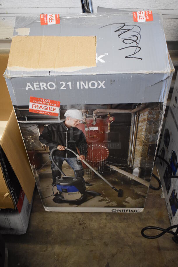 BRAND NEW IN BOX! Nilfisk AERO 21-01 PC US PC Poly Blue and Black Shop Vac Vacuum Cleaner on Casters. 120 Volts, 1 Phase. 14x14x20. Tested and Working! - Image 2 of 8