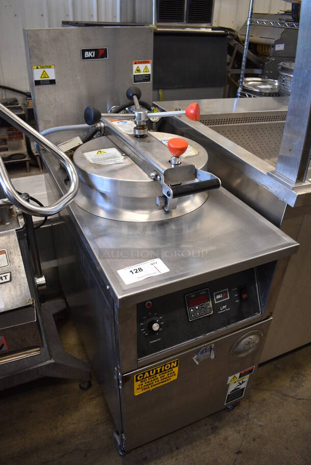 BKI LPF-F Stainless Steel Commercial Floor Style Electric Powered Pressure Fryer on Commercial Casters. 208 Volts, 3 Phase. 18.5x37.5x49 - Image 2 of 9