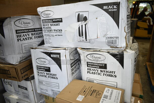 PALLET LOT of 28 BRAND NEW Boxes Including 4 Box 130HCUTFWR Visions Individually Wrapped White Heavy Weight Plastic Fork - 1000/Case, 130BKFSH Visions Wrapped Black Heavy Weight Plastic Cutlery Pack with Knife, Fork, and Spoon - 500/Case, 2 Box 395RP07 EcoChoice Compostable Sugarcane / Bagasse 7" Plate - 1000/Case, 394385L Noble Products White Powder-Free Disposable Latex Gloves for Foodservice - Large - 1000/Case, 612509PCO Choice 9" Round Standard Weight Foil Take-Out Pan with Dome Lid - 200/Case, 795PTOKFT2 Choice 7 3/4" x 5 1/2" x 2" Kraft Microwavable Folded Paper #2 Take-Out Container - 200/Case, 347TCL10 Choice 10 oz. Clear Disposable Plastic Tumbler - 500/Case, 346WKFSM Choice Medium Weight White Wrapped Plastic Cutlery Set with Knife, Fork, and Spoon - 500/Case, 627SSRD35175 Fat Daddio's SSRD-35175 ProSeries 3 1/2" x 1 3/4" Stainless Steel Round Cake / Food Ring Mold, Georgia Pacific Roll Towels 89440, AD12 Genpak 12 oz. Clear Hinged Deli Container - 200/Case, 5008W Choice 8 oz. Tall White Poly Paper Hot Cup - 1000/Case,  50010DWALLC Choice 10 oz. Coffee Break Print Smooth Double Wall Paper Hot Cup - 500/Case, 2 Box 15003545 Carnival King 5 1/2" x 3 1/4" x 12" Qt. Size Unprinted Foil Bag - 500/Case, 612P527 Choice 7" Clear Round Plastic Dome Lid - 500/Case. 28 Times Your Bid!  - Image 6 of 12