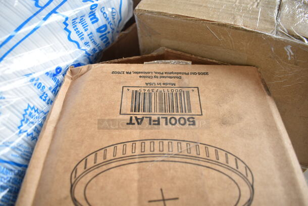 PALLET LOT of 25 BRAND NEW Boxes Including 999RP10 10" Plates, 347SLWG8 Visions 8 oz. Heavy Weight Clear Plastic Stemless Wine Glass - 64/Case, GET CS-10-RM Rustic Mill 10 1/2" Irregular Round Coupe Plate - 12/Case, 500LFLAT Choice Clear Flat Lid with Straw Slot - 9, 12, 16, 20, and 24 oz. - 1000/Case, 475TCLD55BL Lavex 55 GallonBlue Round Commercial Trash Can Lid, Eco-Gecko 5" Square Palm Leaf Bowls, 612D3COMP Choice 8 1/2"x 6 3/8" 3-Compartment Oblong Foil Take-Out Container with Board Lid - 250/Case, 795PTOBK1 Choice Black Microwavable Folded Paper #1 Take-Out Container 4 3/8" x 3 1/2" x 2 1/2" - 450/Case, 395TO961 EcoChoice 9" x 6" x 3" Compostable Sugarcane / Bagasse 1 Compartment Take-Out Container - 200/Case, 347SLW68 Plastic Stemless Wine Glasses. 25 Times Your Bid! - Image 6 of 12