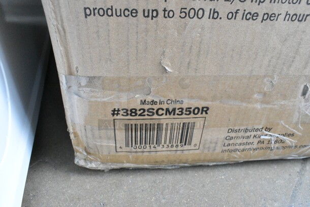BRAND NEW SCRATCH AND DENT! Carnival King 382SCM350R Royalty Series SCM350R Reinforced Cabinet Sno-Cone Machine with Cup Dispenser. Tested and Working! - Image 3 of 3