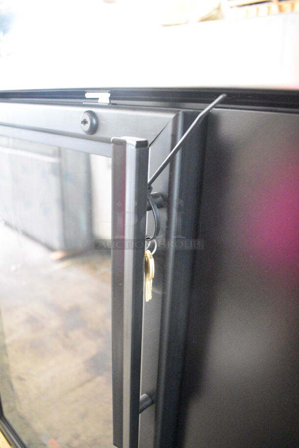 BRAND NEW SCRATCH AND DENT! 2024 True TBB-30-HC-LD Metal Commercial 2 Door Back Bar Cooler Merchandiser. See Pictures for Pane of Broken Glass. 115 Volts, 1 Phase. Tested and Working! - Image 7 of 11