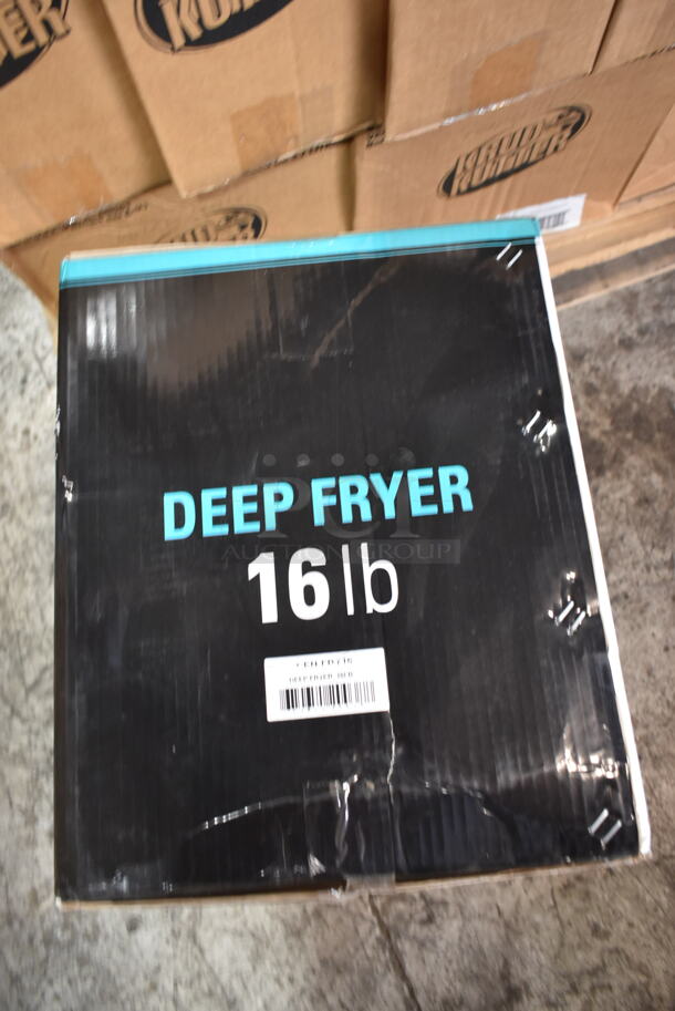 2 BRAND NEW SCRATCH AND DENT! Centaur CEN-FRY16 Stainless Steel  Countertop Electric Fryer w/ Basket and Lid. 208/240 Volts, 1 Phase. 2 Times Your Bid! - Image 3 of 4