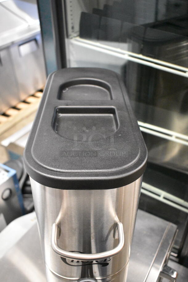 2 BRAND NEW SCRATCH AND DENT! Choice 407ITD4GS 4 Gallon Slim Iced Tea Dispenser. 2 Times Your Bid!  - Image 6 of 8