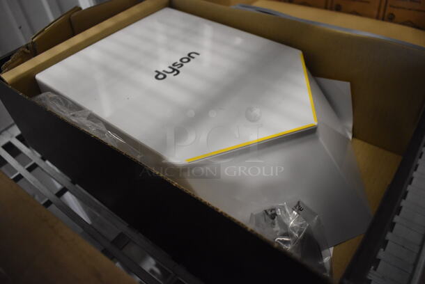 BRAND NEW IN BOX! Dyson HU02 Airblade V 307173-01 White ADA Compliant Hand Dryer. 120 Volts, 1 Phase. 9x15x5. Tested and Working! - Image 2 of 7
