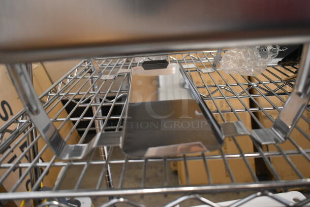 BRAND NEW SCRATCH AND DENT! Stainless Steel Chafer w/ Drop In and Lid. - Image 4 of 5