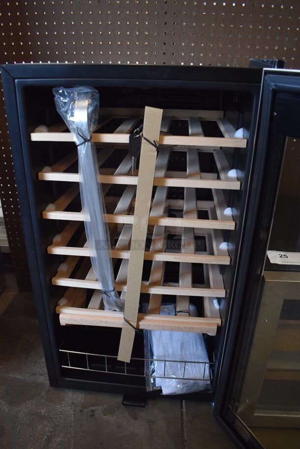BRAND NEW SCRATCH AND DENT! Whynter FWC-341TS Stainless Steel Commercial Wine Chiller Merchandiser. 115 Volts, 1 Phase. Tested and Working! - Image 4 of 7