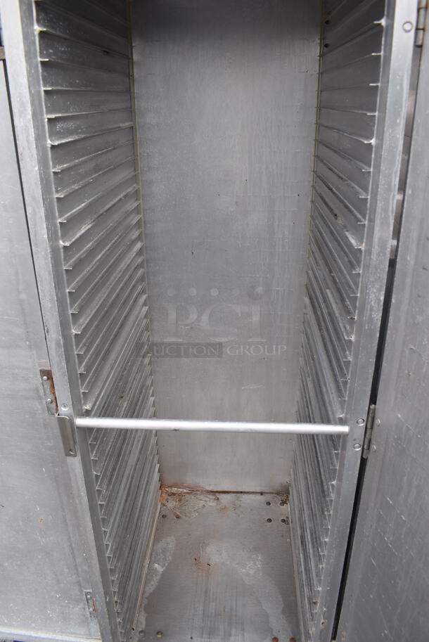 Metal Commercial Enclosed Pan Transport Rack on Commercial Casters. 21x27x66 - Image 4 of 5