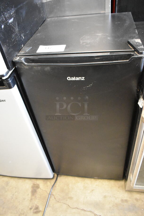 Galanz GLR33MBKE23 Metal Mini Cooler. 115 Volts, 1 Phase. Tested and Powers On But Does Not Get Cold - Image 1 of 5