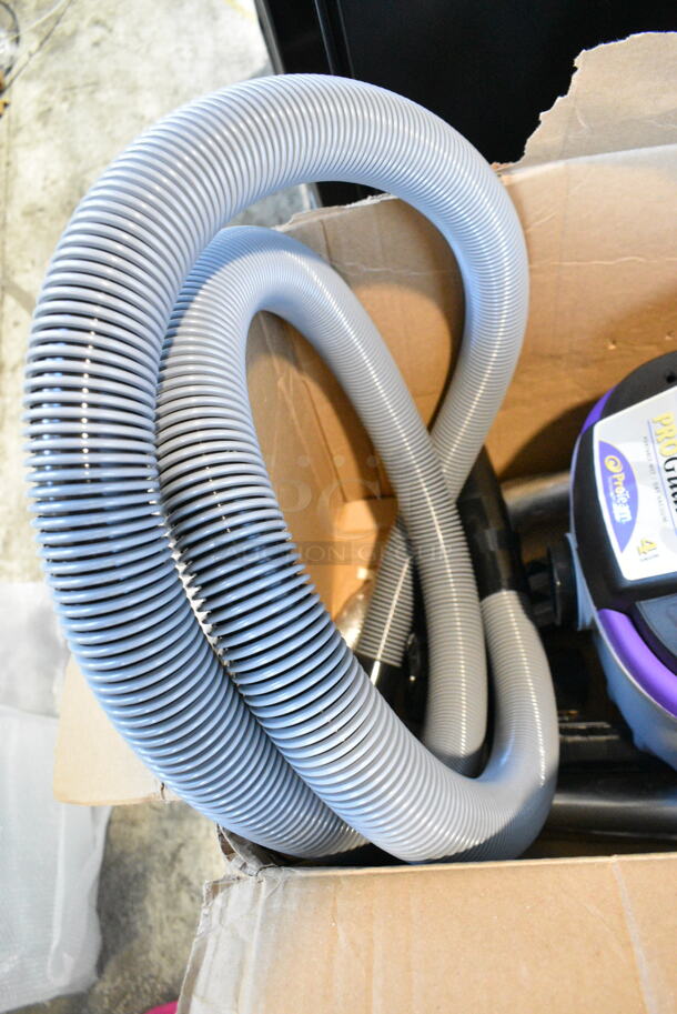 BRAND NEW SCRATCH AND DENT! Pro Guard Pro Team 107128 4 Gallon ProGuard 4 Portable Wet / Dry Vacuum Cleaner. 120 Volts, 1 Phase. Tested and Working! - Image 4 of 6