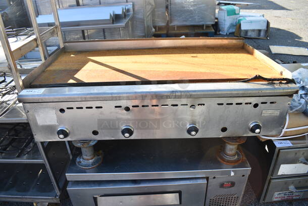 Rankin Delux GR-48 Stainless Steel Commercial Countertop Natural Gas Powered Flat Top Griddle on Turbo Air TCBE-36SDR 2 Drawer Chef Base. 115 Volts, 1 Phase. Cannot Test Due To Cut Power Cord - Image 4 of 8