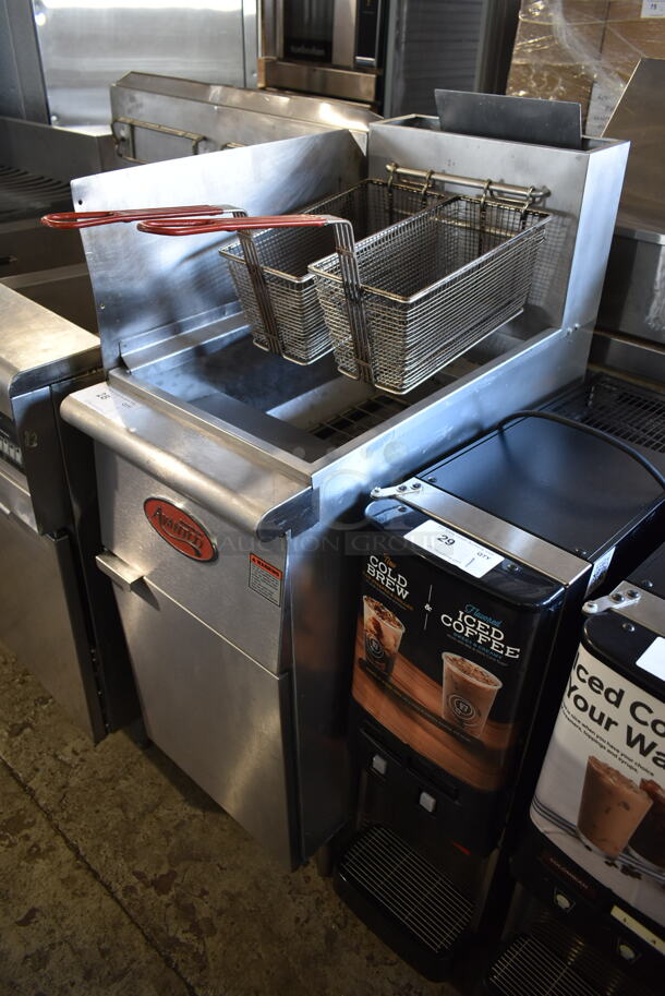 2018 Avantco FF300-N Stainless Steel Commercial Floor Style Natural Gas Powered Deep Fat Fryer w/ 2 Metal Fry Baskets and Side Splash Guard. 90,000 BTU. - Image 2 of 6