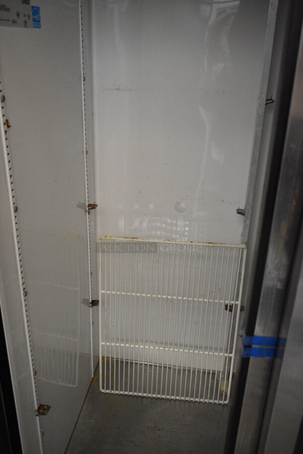 2014 True T-35 Stainless Steel Commercial 2 Door Reach In Cooler w/ Poly Coated Racks. 115 Volts, 1 Phase. Tested and Powers On But Does Not Get Cold - Image 6 of 9