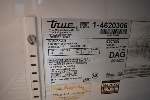 True GDM-12 Metal Commercial Single Door Reach In Cooler Merchandiser w/ Poly Coated Racks. 115 Volts, 1 Phase. Tested and Powers On But Does Not Get Cold - Image 3 of 3